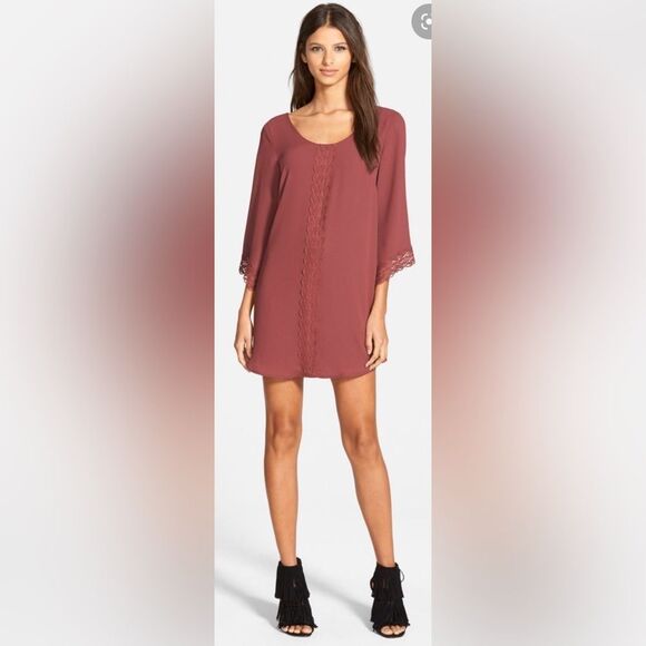 ASTR The Label Wild Berry Lace Trim Flowy Dress, Small - Picture 1 of 5